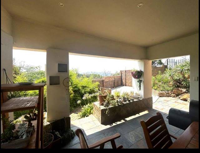 5 BEDROOM HOUSE FOR SALE IN RIDGEWAY